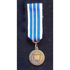 MPK hopeinen ansiomitali, pienoismerkki MPK hopeinen ansiomitali, pienoismerkki
